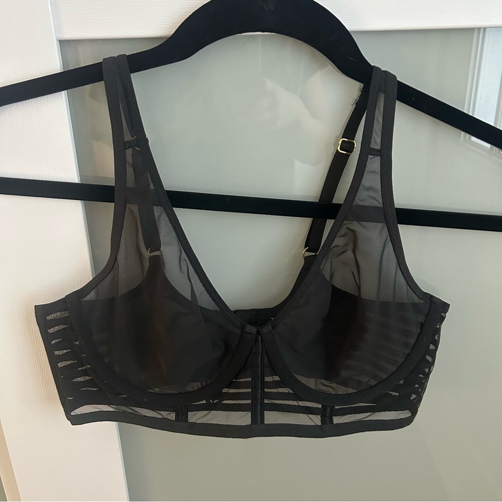 Victorias Secret Sheer Black Underwire Bralette
